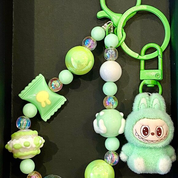 Cute Labubu Keychain - green - Picture 1 of 2